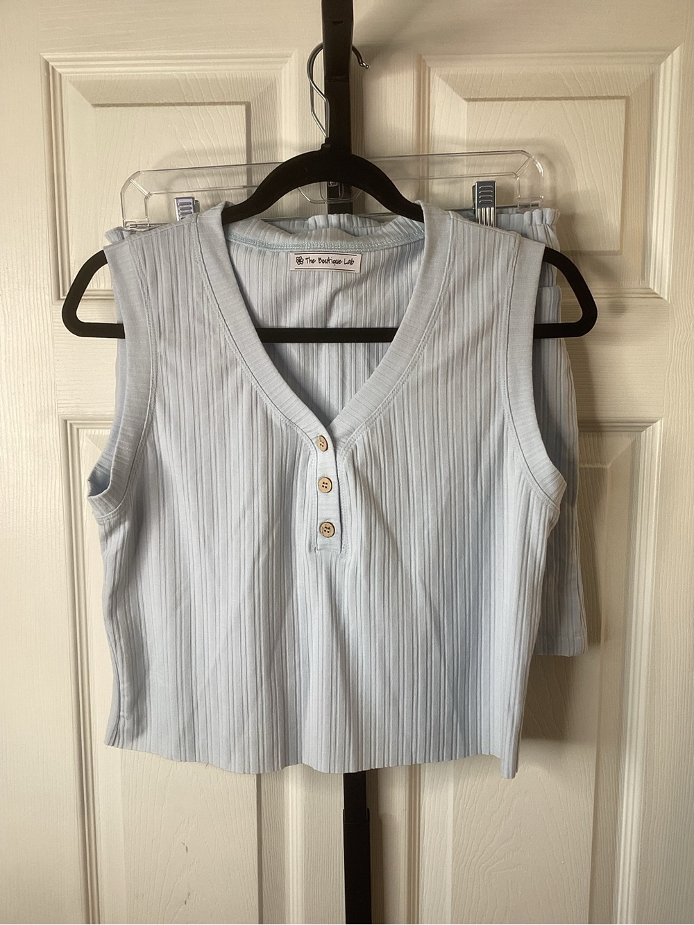 Light Blue Ribbed 2-Piece Short Set, size Medium